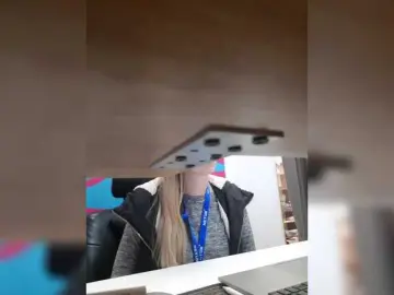 Bongacams Free Live Porn of Angelinamik