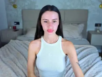 Bongacams Free Porn Cam of SnowWhiteee