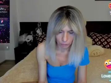 Bongacams Watch Live Sex Cams of Saragrend1