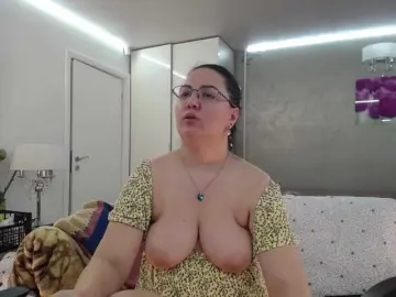 Bongacams Best Webcam of ILoveToFeelU
