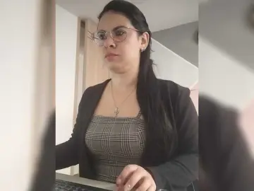 Bongacams Sex Chat of Paolitha25