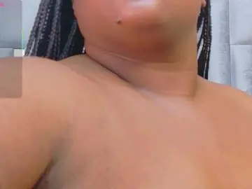 Bongacams Adult Video Chat of bigcurvymoomy