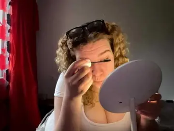 Bongacams Free Porn Cam of ToyaDerringer