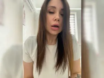 Bongacams Watch Live Sex Cams of -LeiaProseccina-