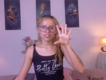 Bongacams Live Porn of liia-valmont