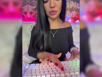 Bongacams Watch Live Sex Cams of alinakukla787