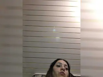 Bongacams Watch Live Sex Cams of vipbrunetka