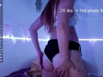 Bongacams Nude Webcam of RosemaryTrundle