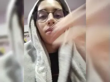 Bongacams Watch Live Sex Cams of skinny333