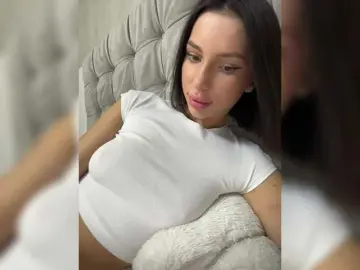 Bongacams Nude Webcam of BabyDarii