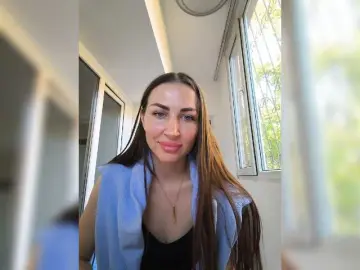 Bongacams Free Porn Cam of WOWLADY