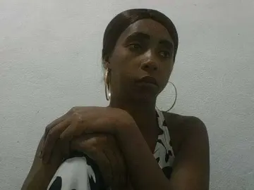 Bongacams Nude Webcam of zelioness