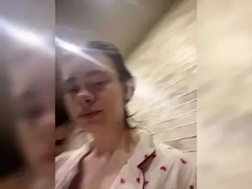 Bongacams Watch Live Sex Cams of 18YoungPussy18
