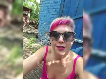 Bongacams Live Sex Cam of BUSINKA-25