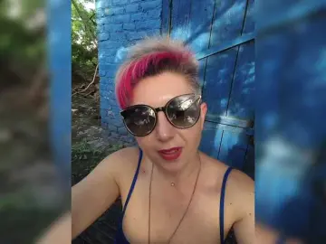 Bongacams Nude Webcam of BUSINKA-25