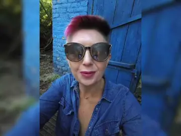 Bongacams Live Sex Cam of BUSINKA-25