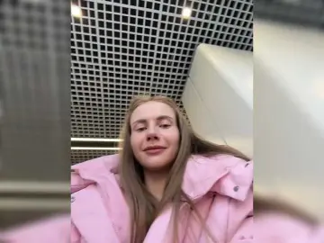 Bongacams Sex Chat of -VikkiL0vesCheese-