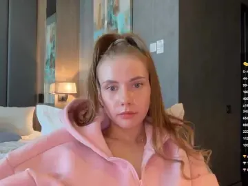 Bongacams Live Porn of -VikkiL0vesCheese-