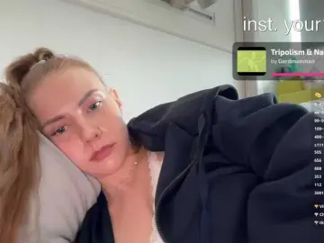 Bongacams Free Porn Cam of -VikkiL0vesCheese-