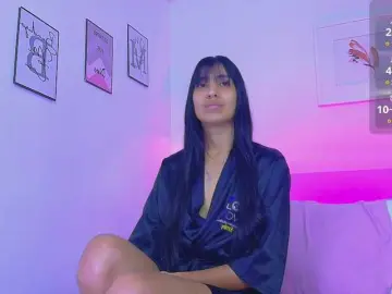 Bongacams Private Sex Chat of littleeemiily
