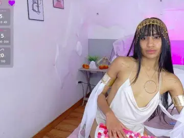 Bongacams Sex Cam of littleeemiily