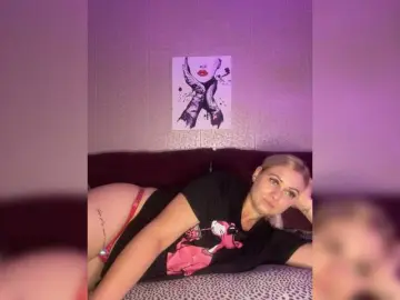 Bongacams Live Sex Cam of Enni1