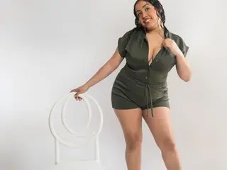 cristal-horny19