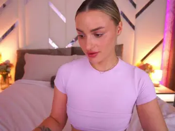 Bongacams Watch Live Sex Cams of FloraGreys