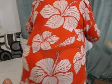 Bongacams Live Porn of JullieMilf