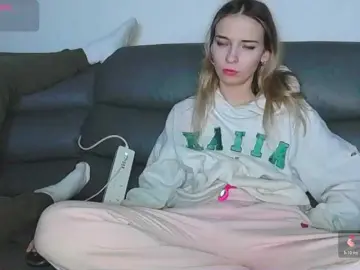 Bongacams Live Sex of Almondmilka