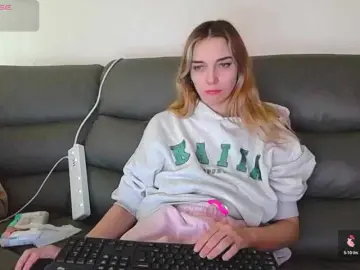 Bongacams Private Sex Chat of Almondmilka