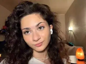 Bongacams Watch Live Sex Cams of HyonKirker