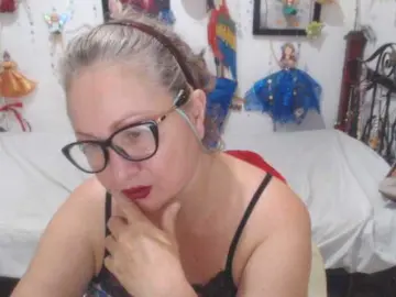 Bongacams Sex Chat of LADYQUEEN520