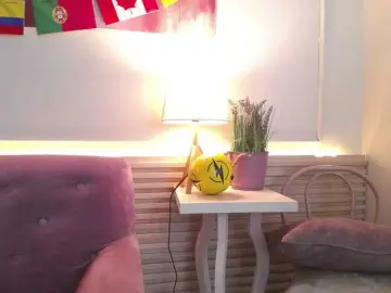 Bongacams Free Porn Cam of gagingmolly