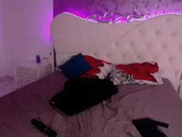 Bongacams Watch Live Sex Cams of RavenFoxy