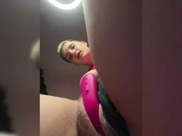 Bongacams Watch Live Sex Cams of AbsintheGirl