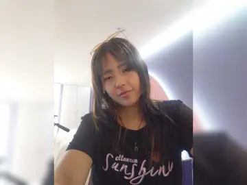 Bongacams Watch Live Sex Cams of AmyJoness1