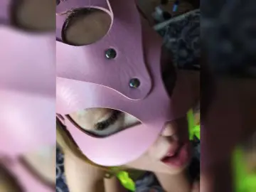 Bongacams Sex Cam of Black-and-Blond