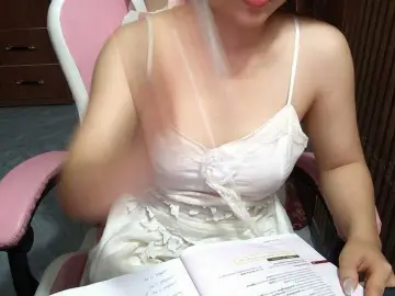 Bongacams Watch Live Sex Cams of Julia98
