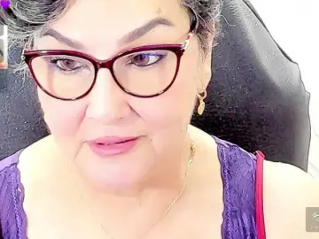Bongacams Sex Cam of cataleya-mom