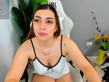 Bongacams Watch Live Sex Cams of EveeEvian