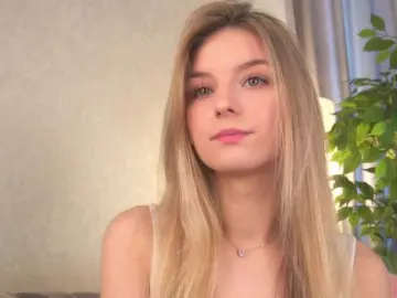 Bongacams Live Sex Cam of ilittleheara