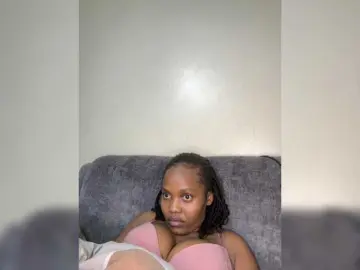 Bongacams Free Live Porn of Curvy-maxy9