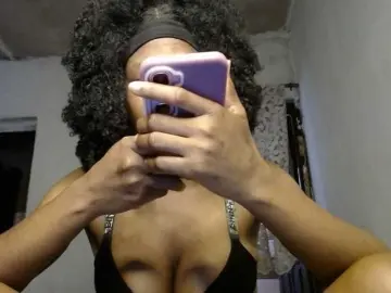 Bongacams Nude Webcam of Hornybum1