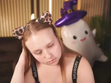 Bongacams Sex Cam of CrystallPaws