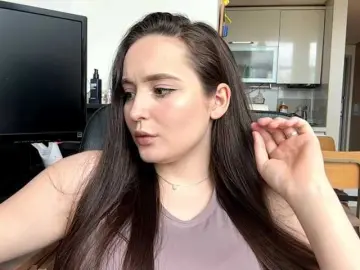Bongacams Nude Webcam of EmillyCarte