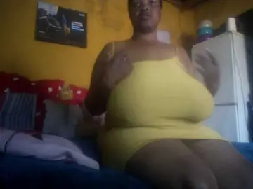 Bongacams Adult Video Chat of Melonboobs1