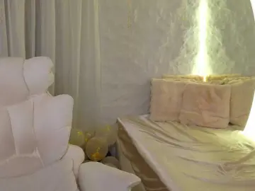 Bongacams Live Sex Cam of Moniqque