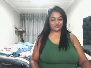 Bongacams Live Sex Cam of Indianmayaxoxo