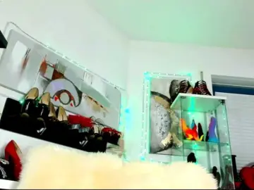 Bongacams Sex Cam of 2bigass4u